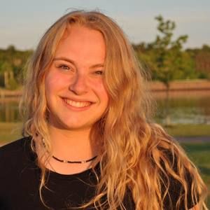 Meet your Posher, Camille